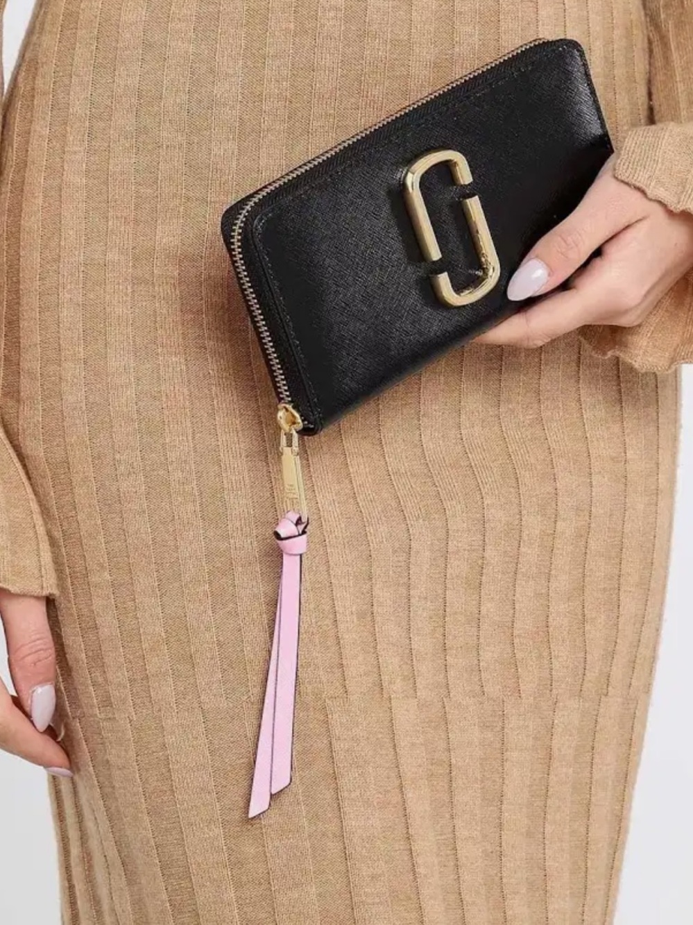 Marc Jacobs Black Continental Wallet with Pink Tassel